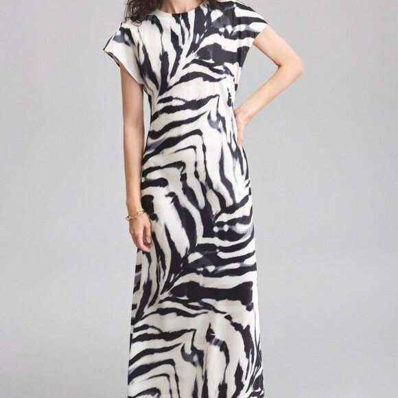 Black Contemporary Elegance Women's Zebra Printed Dress - Picture 6 of 6